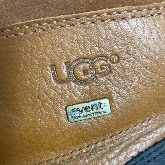 UGG Adirondack III Waterproof Leather
Winter Bootie Camel Size 7.5 - Picture 10 of 14